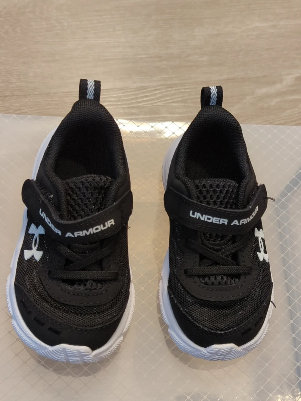 ⭐Boys Bundle⭐Under Armour And Crocs Both Size 7